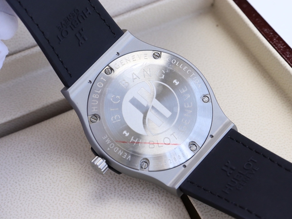 ウブロコピー時計全体デザイン